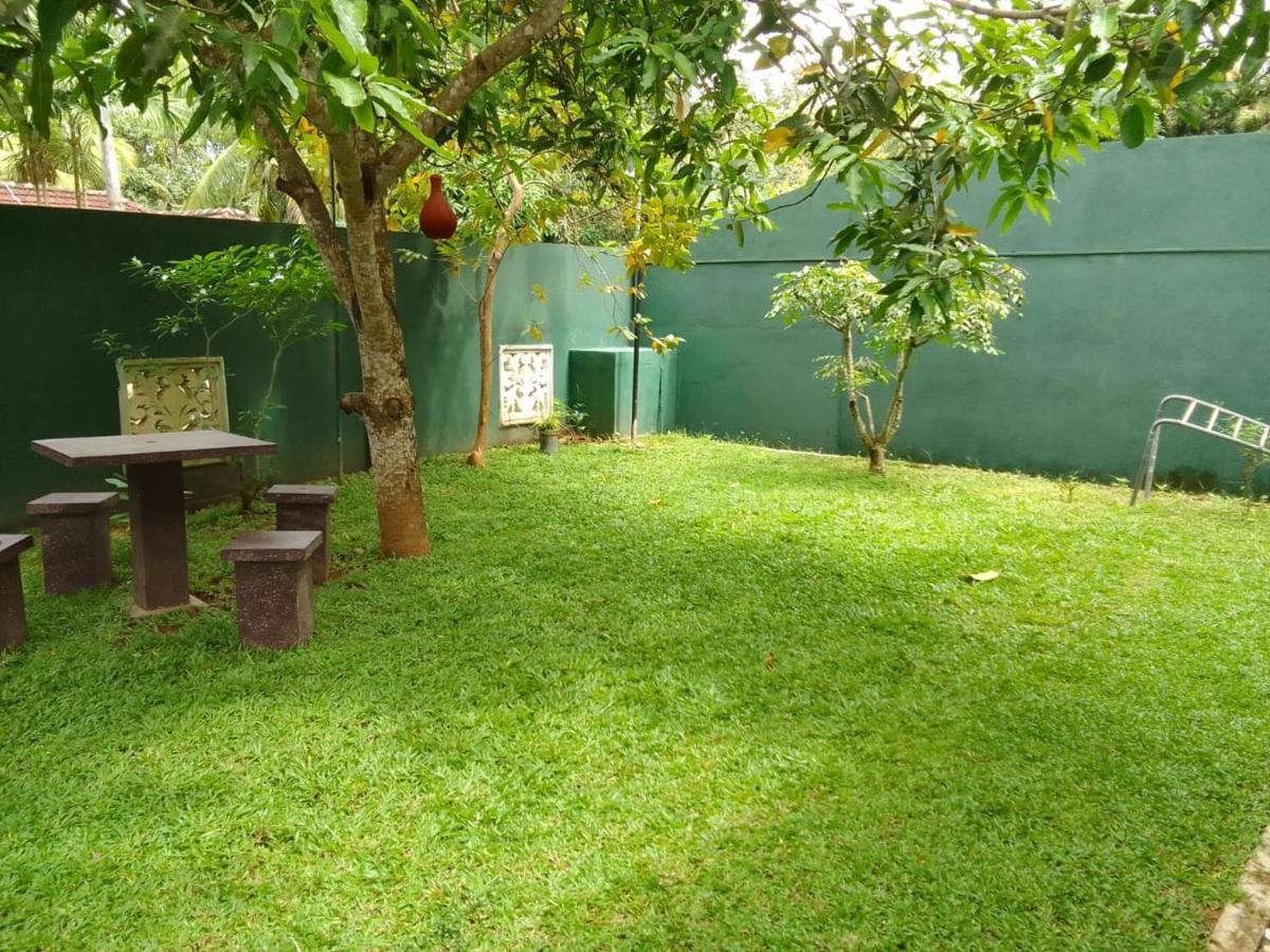 Bed & Breakfast Serendip Sri Lanka *
